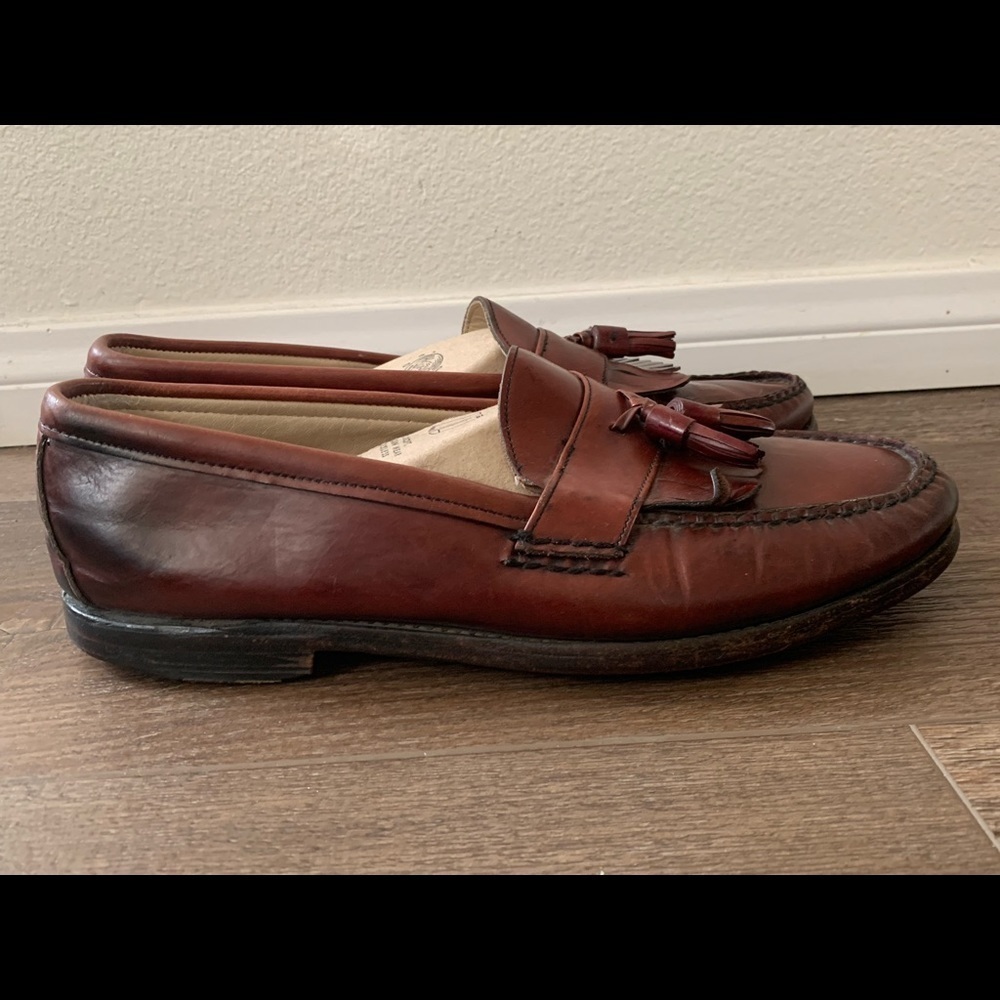 Shoes - Picture 4 of 7